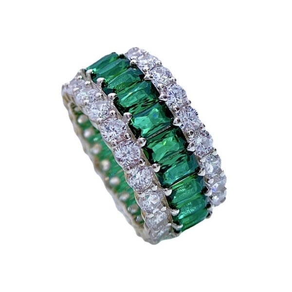 Elegant S925 Sterling Silver Ring with Emerald Zircon