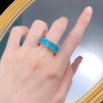 Stunning Rectangular Cut Emerald Ring in 925 Sterling Silver