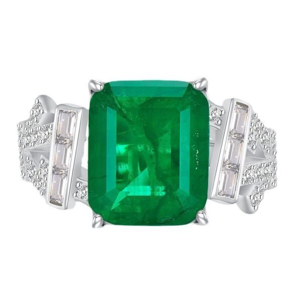 Elegant 925 Sterling Silver Oval-Cut Emerald Ring with Cubic Zirconia Accents