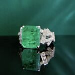 Elegant 925 Sterling Silver Oval-Cut Emerald Ring with Cubic Zirconia Accents